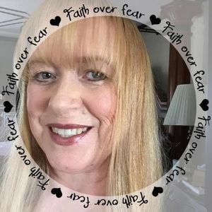 Meet your Posher, Paula